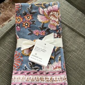 Brand New Pottery Barn Napkins